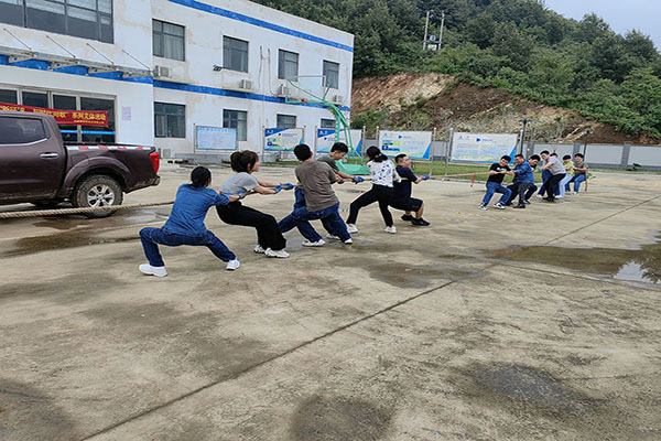豫能新能源情系職工，送“涼方涼策”大禮包