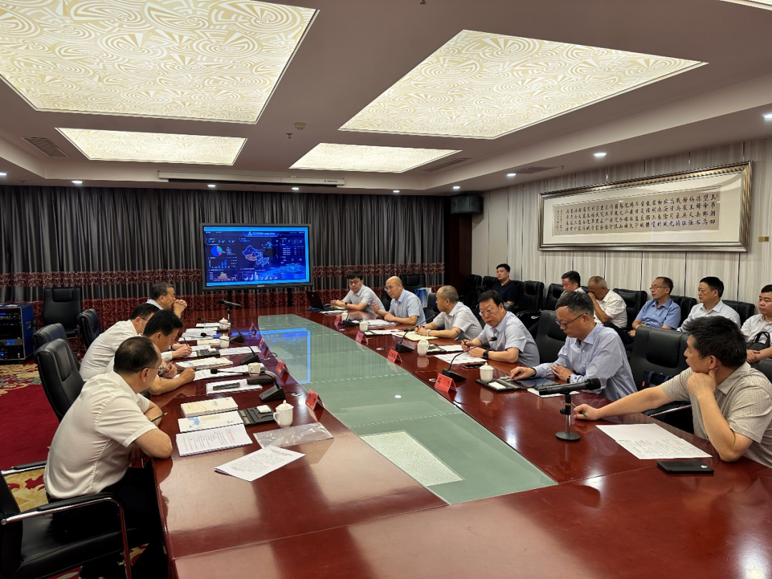 河南投資集團總經理閆萬鵬帶隊赴新疆哈密調研